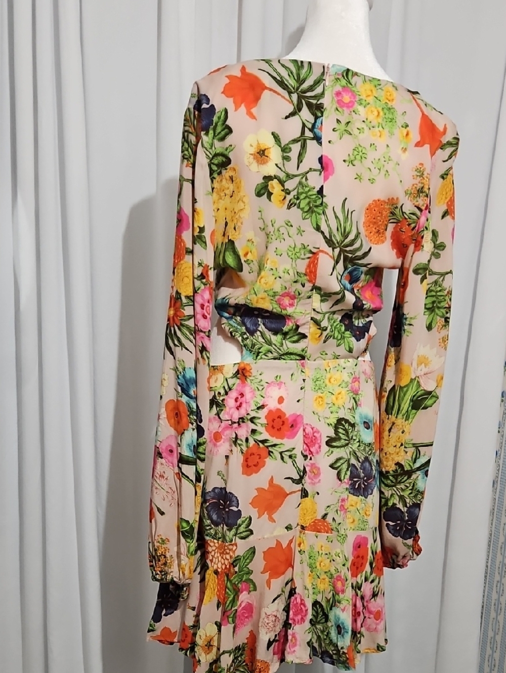 FARM Rio Tropical Floral Print Long Sleeve Mini Dress - Size G (Large) - Picture 5 of 10